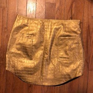 Gold croc- like faux leather mini skirt NWOT